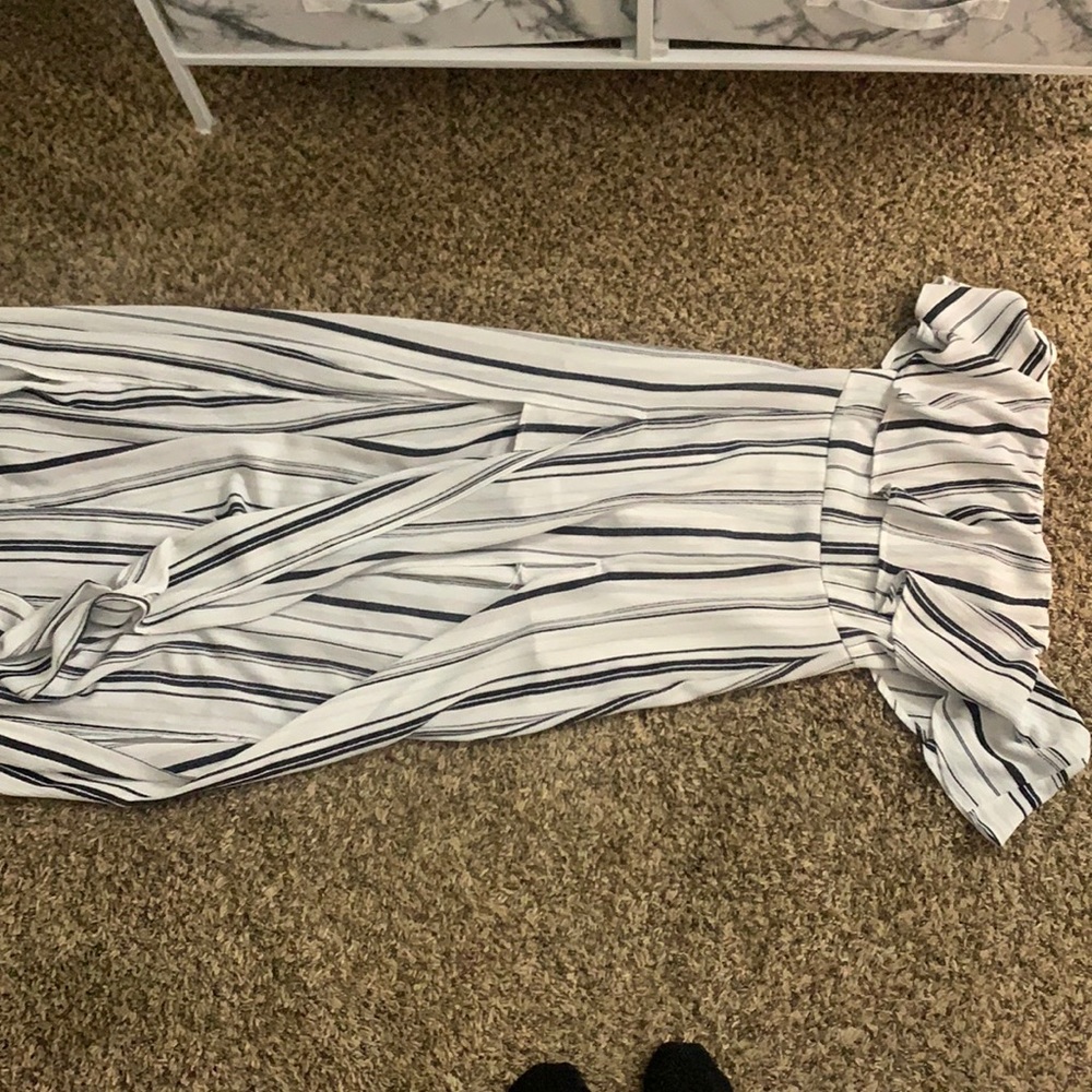 Short romper off the shoulder with long front